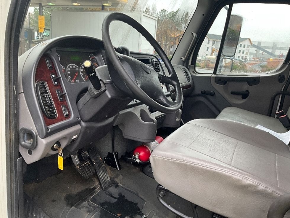 Medium Duty Box Truck-Light and Medium Duty Trucks-Freightliner-2019-M2-Mebane-NC-213,626\n\t\tmiles-$ 47,500 - Image 17