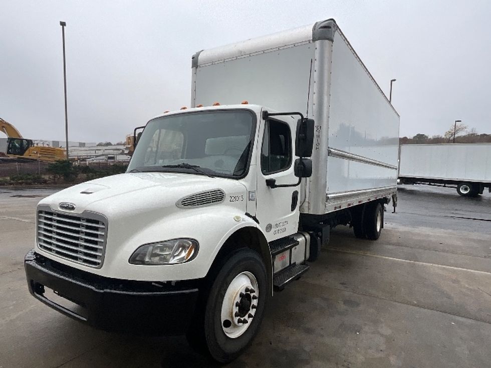 Medium Duty Box Truck-Light and Medium Duty Trucks-Freightliner-2019-M2-Mebane-NC-213,626\n\t\tmiles-$ 47,500 - Image 3