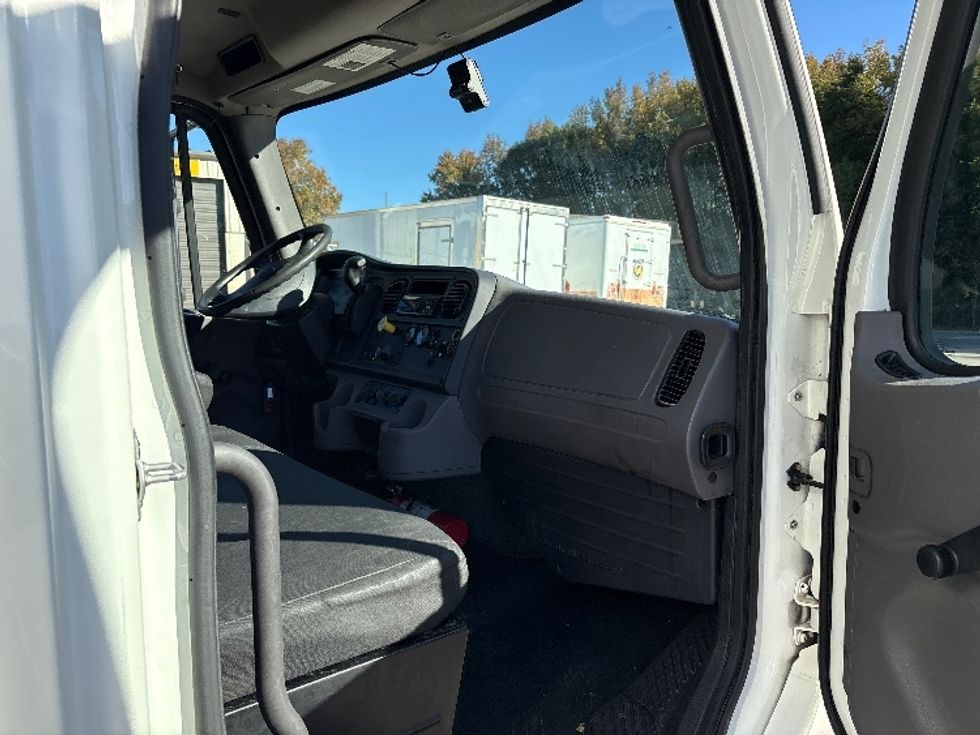 Medium Duty Box Truck-Light and Medium Duty Trucks-Freightliner-2019-M2-Mebane-NC-243,896\n\t\tmiles-$ 44,500 - Image 19