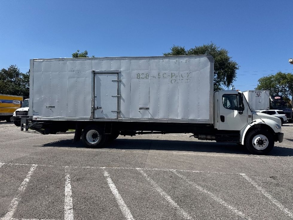 Medium Duty Box Truck-Light and Medium Duty Trucks-Freightliner-2019-M2-Medley-FL-110,332\n\t\tmiles-$ 55,750 - Image 15