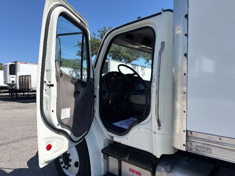 Medium Duty Box Truck-Light and Medium Duty Trucks-Freightliner-2019-M2-Medley-FL-110,332\n\t\tmiles-$ 55,750 - Image 16