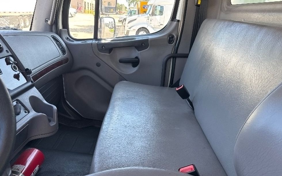 Medium Duty Box Truck-Light and Medium Duty Trucks-Freightliner-2019-M2-Medley-FL-110,332\n\t\tmiles-$ 55,750 - Image 18