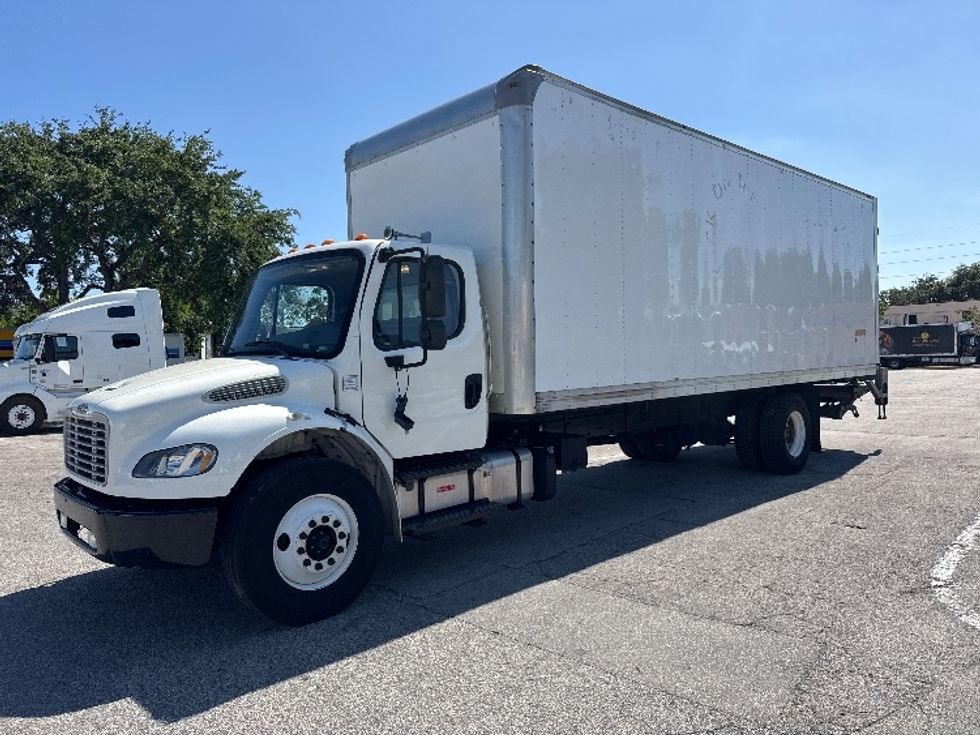 Medium Duty Box Truck-Light and Medium Duty Trucks-Freightliner-2019-M2-Medley-FL-110,332\n\t\tmiles-$ 55,750 - Image 3