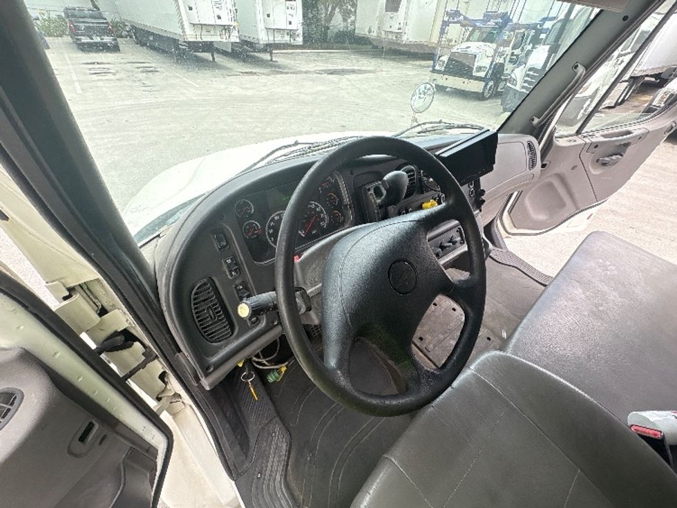 Medium Duty Box Truck-Light and Medium Duty Trucks-Freightliner-2019-M2-Medley-FL-111,646\n\t\tmiles-$ 60,750 - Image 17