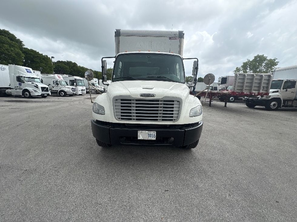 Medium Duty Box Truck-Light and Medium Duty Trucks-Freightliner-2019-M2-Medley-FL-111,646\n\t\tmiles-$ 60,750 - Image 2