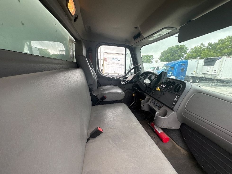 Medium Duty Box Truck-Light and Medium Duty Trucks-Freightliner-2019-M2-Medley-FL-111,646\n\t\tmiles-$ 60,750 - Image 22