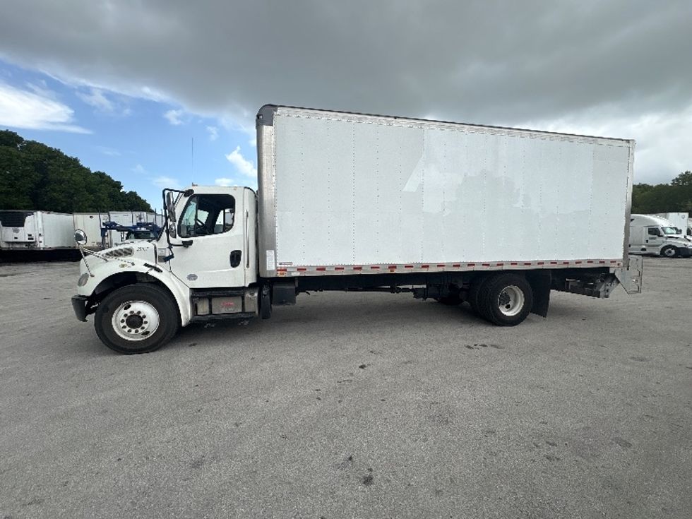 Medium Duty Box Truck-Light and Medium Duty Trucks-Freightliner-2019-M2-Medley-FL-111,646\n\t\tmiles-$ 60,750 - Image 4
