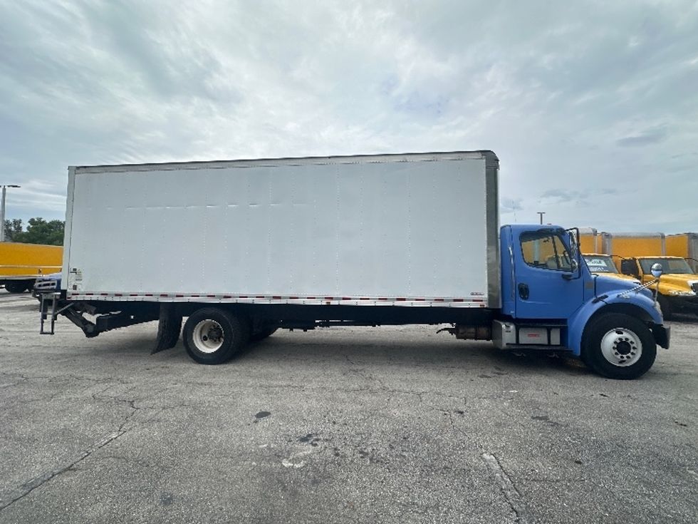 Medium Duty Box Truck-Light and Medium Duty Trucks-Freightliner-2019-M2-Medley-FL-168,332\n\t\tmiles-$ 55,250 - Image 15