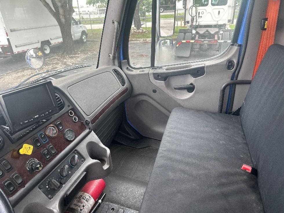 Medium Duty Box Truck-Light and Medium Duty Trucks-Freightliner-2019-M2-Medley-FL-168,332\n\t\tmiles-$ 55,250 - Image 19