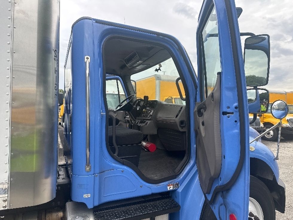 Medium Duty Box Truck-Light and Medium Duty Trucks-Freightliner-2019-M2-Medley-FL-168,332\n\t\tmiles-$ 55,250 - Image 20