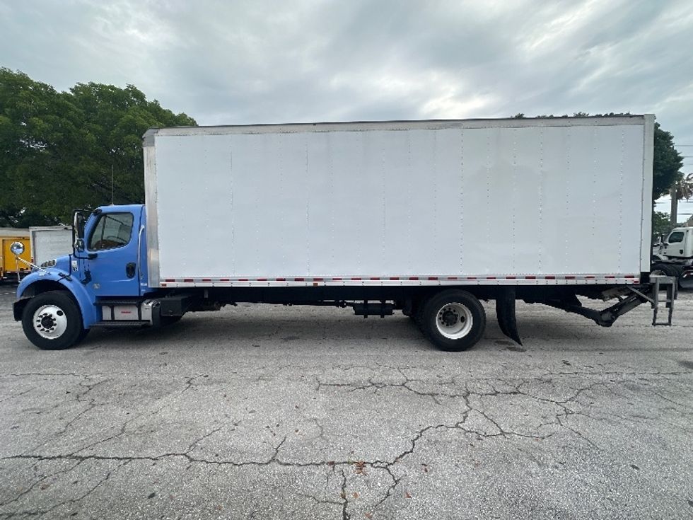 Medium Duty Box Truck-Light and Medium Duty Trucks-Freightliner-2019-M2-Medley-FL-168,332\n\t\tmiles-$ 55,250 - Image 4
