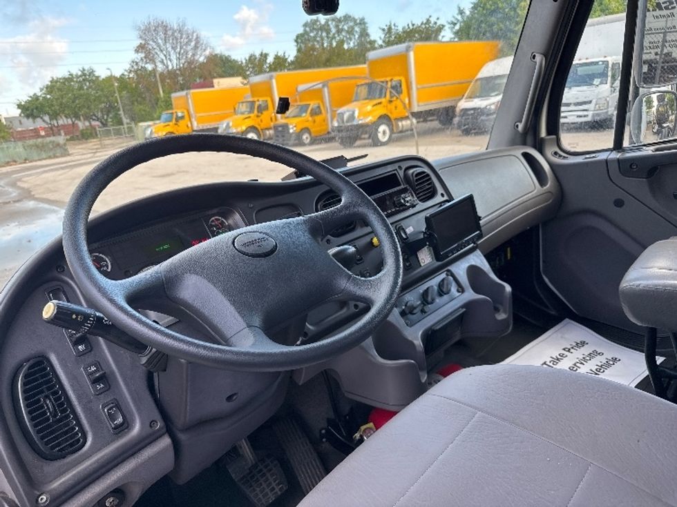 Medium Duty Box Truck-Light and Medium Duty Trucks-Freightliner-2019-M2-Medley-FL-190,168\n\t\tmiles-$ 49,750 - Image 17