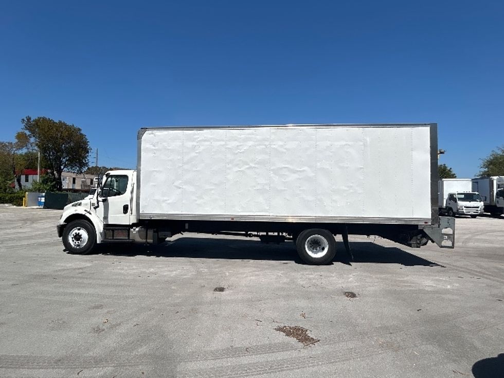 Medium Duty Box Truck-Light and Medium Duty Trucks-Freightliner-2019-M2-Medley-FL-190,168\n\t\tmiles-$ 49,750 - Image 4