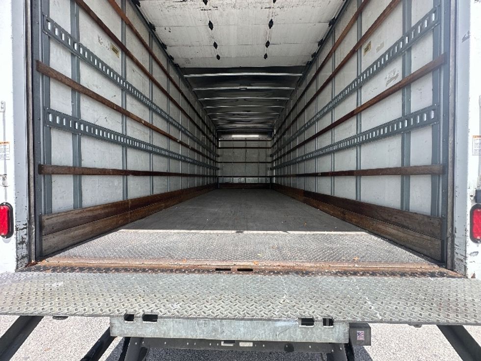 Medium Duty Box Truck-Light and Medium Duty Trucks-Freightliner-2019-M2-Medley-FL-196,298\n\t\tmiles-$ 44,500 - Image 10