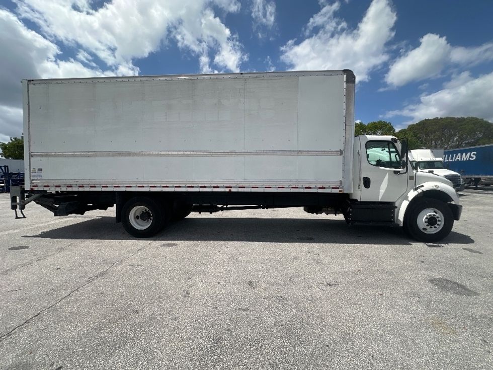 Medium Duty Box Truck-Light and Medium Duty Trucks-Freightliner-2019-M2-Medley-FL-196,298\n\t\tmiles-$ 44,500 - Image 15