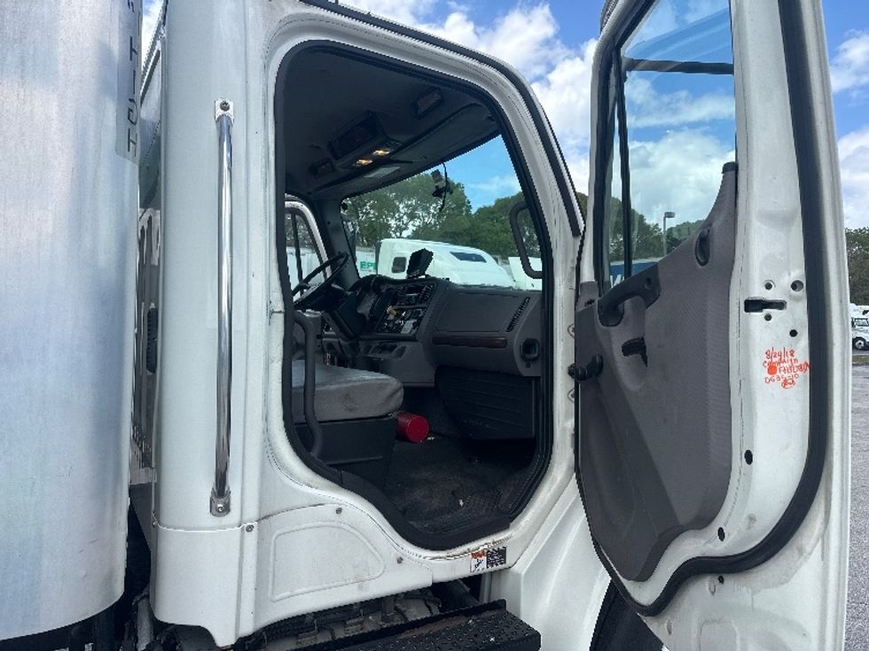 Medium Duty Box Truck-Light and Medium Duty Trucks-Freightliner-2019-M2-Medley-FL-196,298\n\t\tmiles-$ 44,500 - Image 20