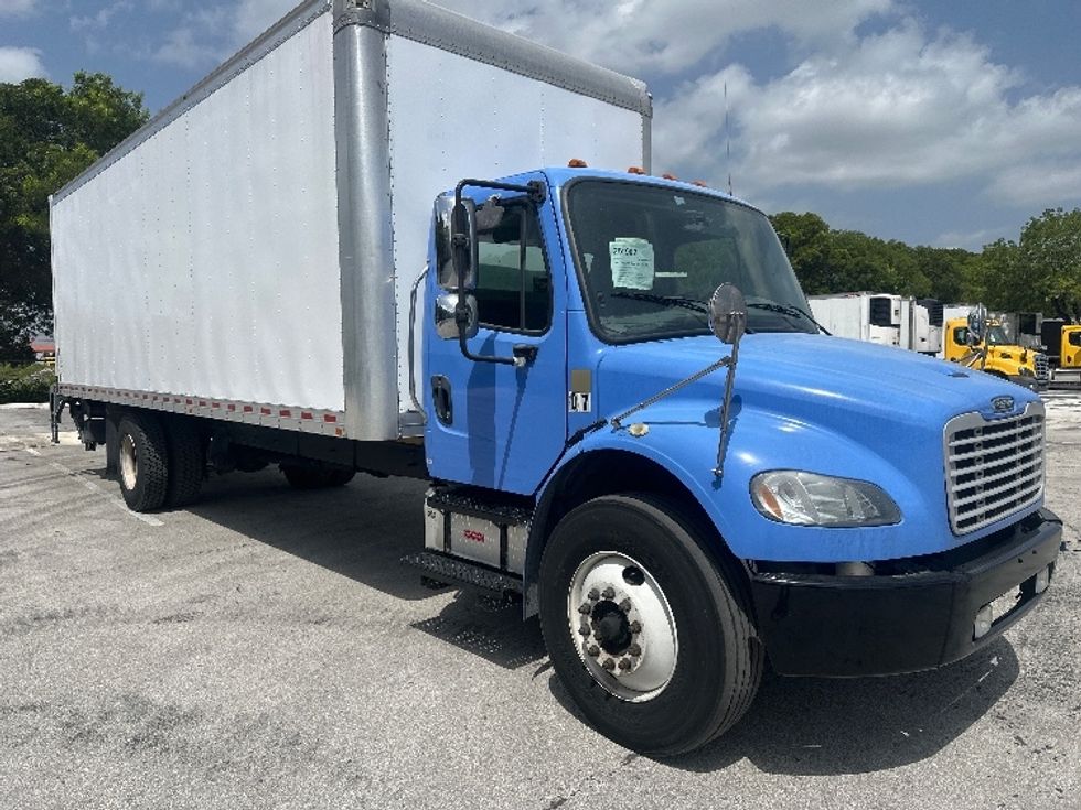 Medium Duty Box Truck-Light and Medium Duty Trucks-Freightliner-2019-M2-Medley-FL-204,642\n\t\tmiles-$ 51,500 - Image 1