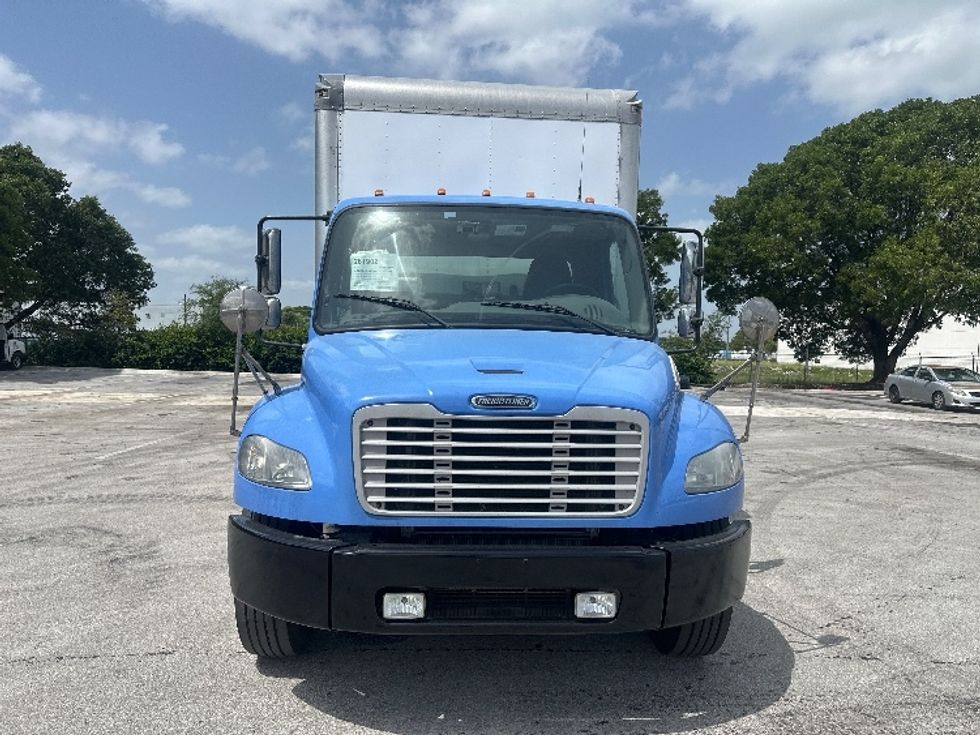 Medium Duty Box Truck-Light and Medium Duty Trucks-Freightliner-2019-M2-Medley-FL-204,642\n\t\tmiles-$ 51,500 - Image 2