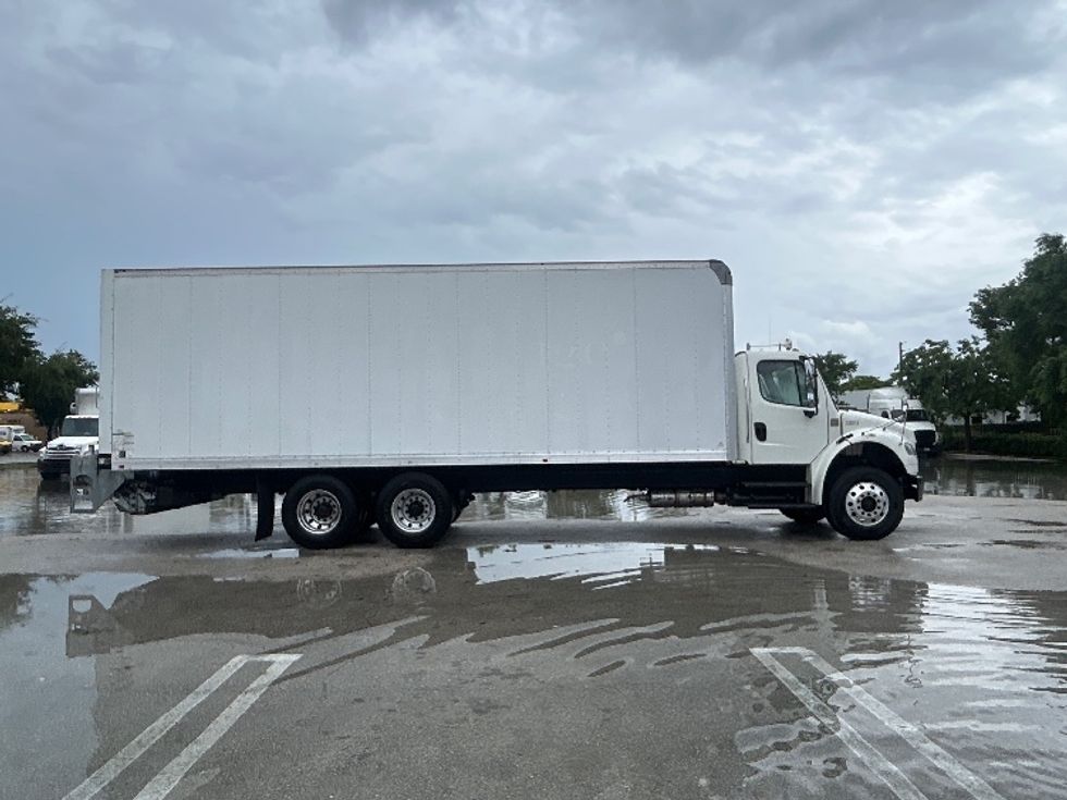 Medium Duty Box Truck-Light and Medium Duty Trucks-Freightliner-2019-M2-Medley-FL-55,750\n\t\tmiles-$ 73,250 - Image 15