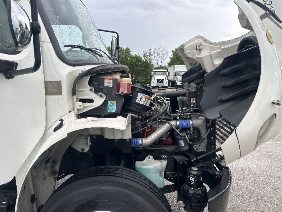 Medium Duty Box Truck-Light and Medium Duty Trucks-Freightliner-2019-M2-Medley-FL-55,750\n\t\tmiles-$ 73,250 - Image 23