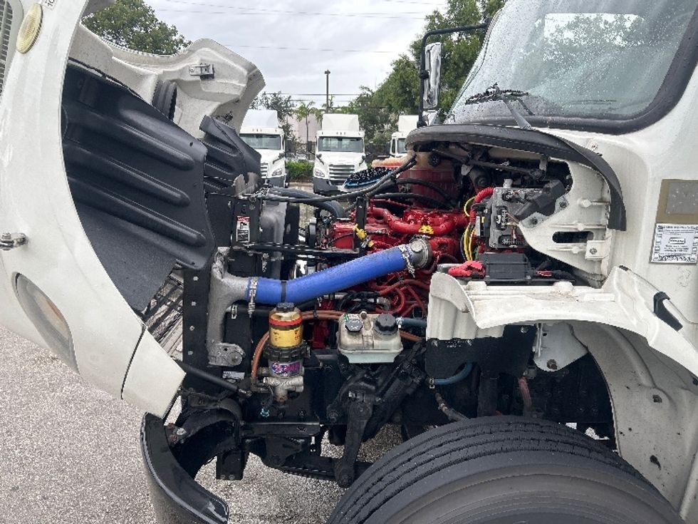 Medium Duty Box Truck-Light and Medium Duty Trucks-Freightliner-2019-M2-Medley-FL-55,750\n\t\tmiles-$ 73,250 - Image 24