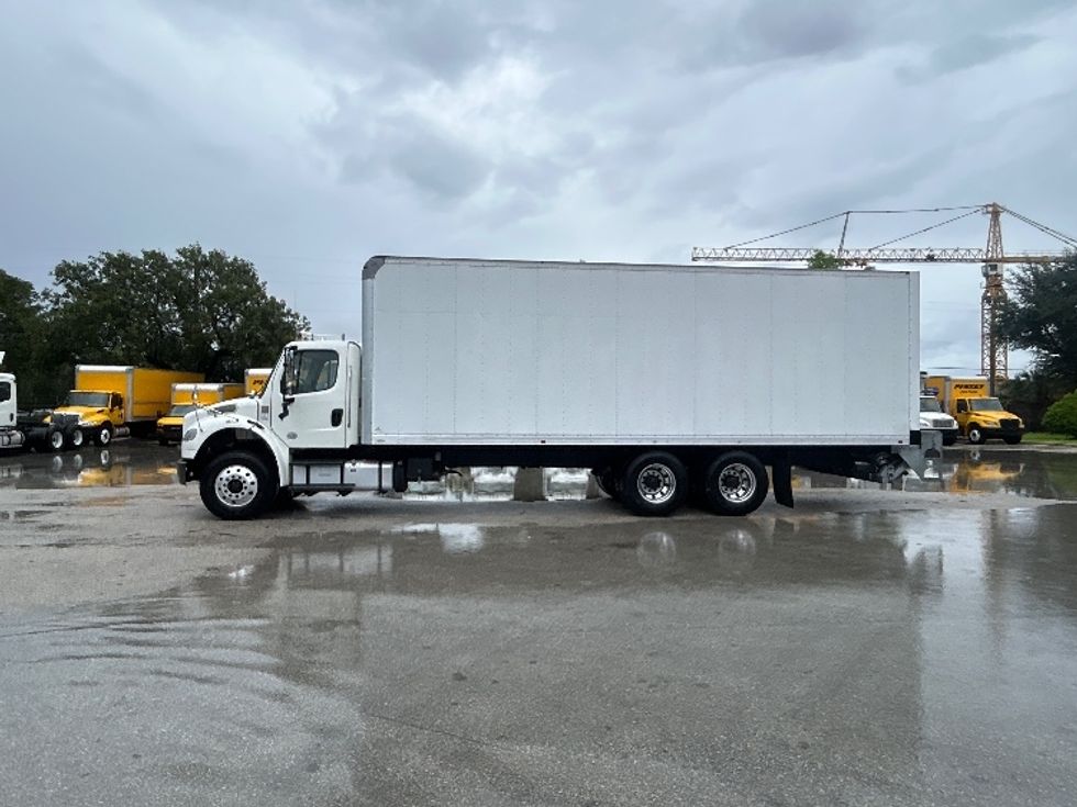 Medium Duty Box Truck-Light and Medium Duty Trucks-Freightliner-2019-M2-Medley-FL-55,750\n\t\tmiles-$ 73,250 - Image 4