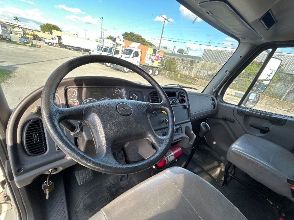Medium Duty Box Truck-Light and Medium Duty Trucks-Freightliner-2019-M2-Medley-FL-96,439\n\t\tmiles-$ 47,750 - Image 17