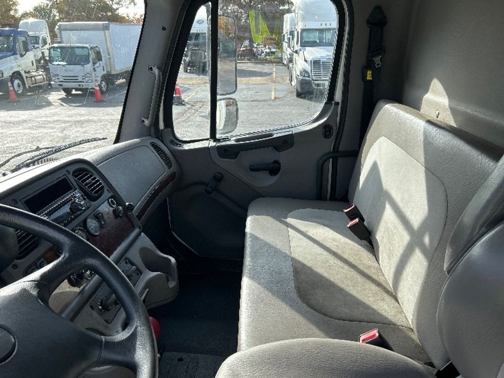 Medium Duty Box Truck-Light and Medium Duty Trucks-Freightliner-2019-M2-Memphis-TN-108,701\n\t\tmiles-$ 52,000 - Image 19