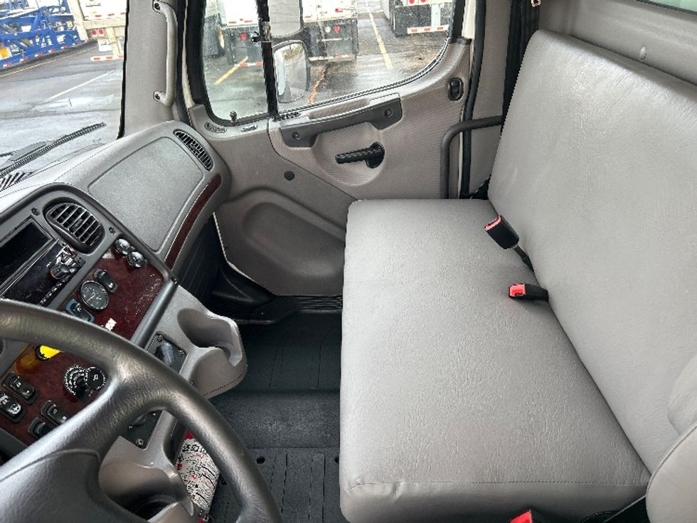 Medium Duty Box Truck-Light and Medium Duty Trucks-Freightliner-2019-M2-Memphis-TN-165,958\n\t\tmiles-$ 53,750 - Image 19