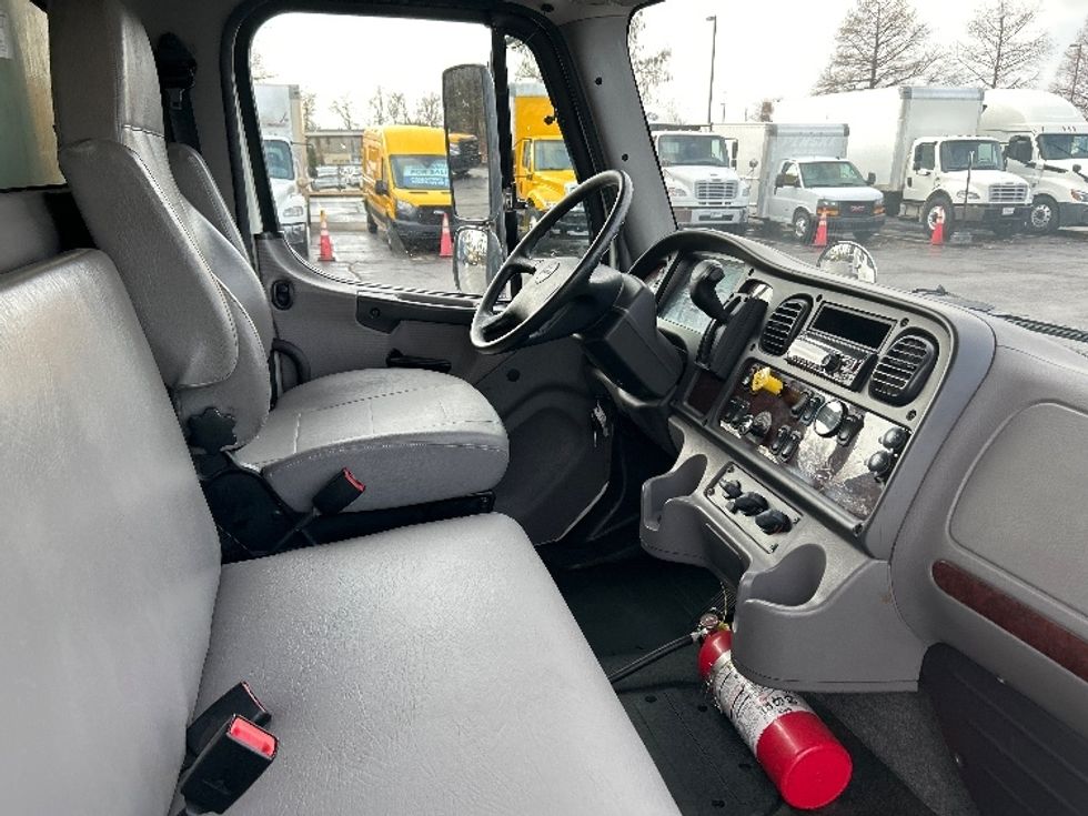 Medium Duty Box Truck-Light and Medium Duty Trucks-Freightliner-2019-M2-Memphis-TN-165,958\n\t\tmiles-$ 53,750 - Image 22