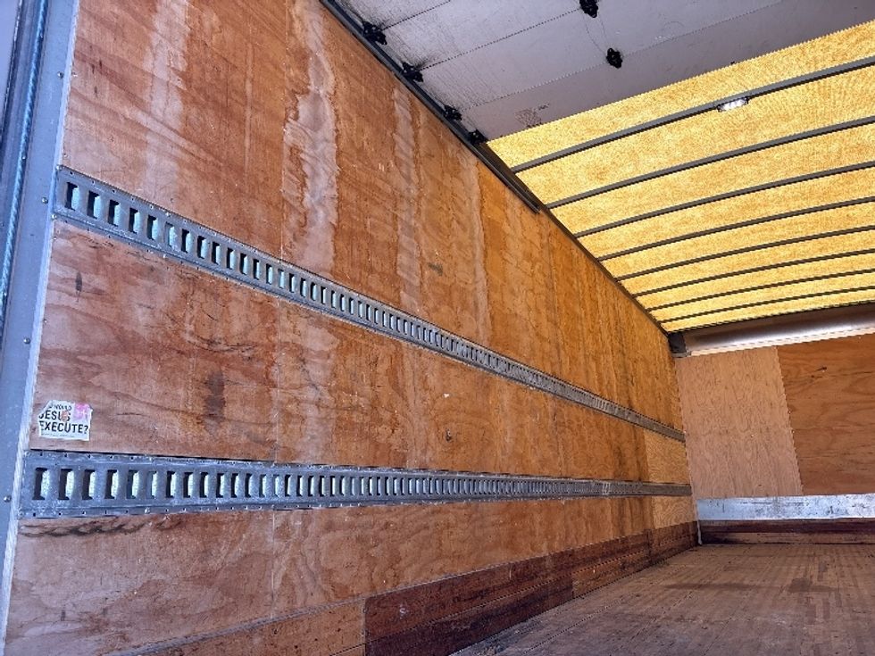 Medium Duty Box Truck-Light and Medium Duty Trucks-Freightliner-2019-M2-Miami-FL-115,144\n\t\tmiles-$ 57,500 - Image 11