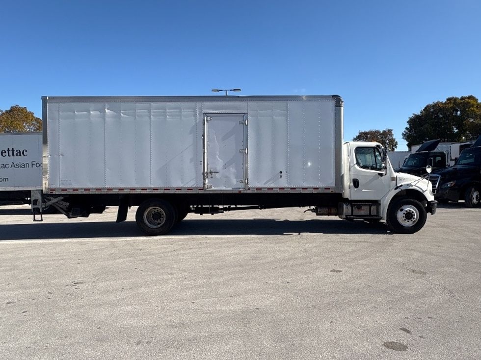 Medium Duty Box Truck-Light and Medium Duty Trucks-Freightliner-2019-M2-Miami-FL-115,144\n\t\tmiles-$ 57,500 - Image 15
