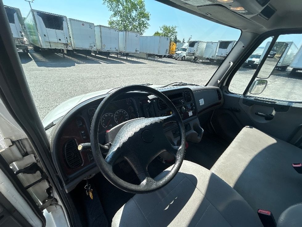 Medium Duty Box Truck-Light and Medium Duty Trucks-Freightliner-2019-M2-Middlefield-OH-144,367\n\t\tmiles-$ 56,500 - Image 17