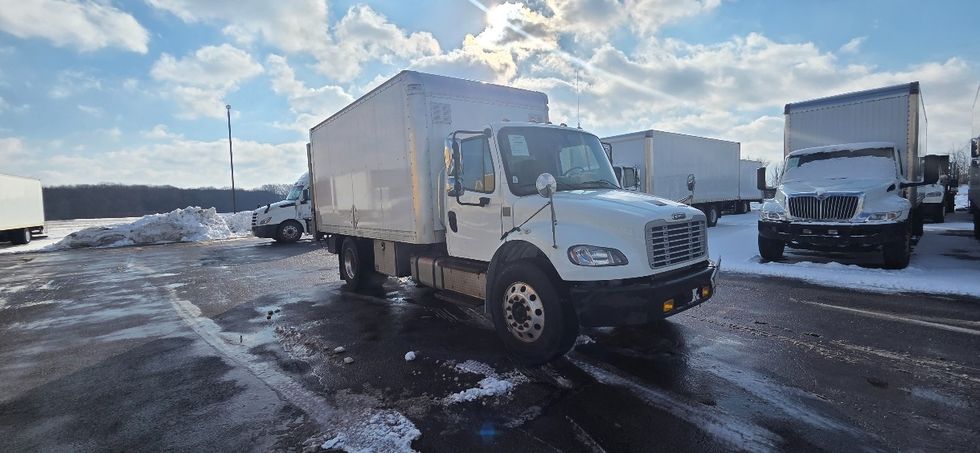 Medium Duty Box Truck-Light and Medium Duty Trucks-Freightliner-2019-M2-Middlefield-OH-157,944\n\t\tmiles-$ 38,250 - Image 1