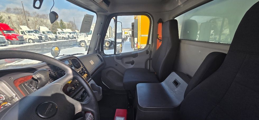 Medium Duty Box Truck-Light and Medium Duty Trucks-Freightliner-2019-M2-Middlefield-OH-157,944\n\t\tmiles-$ 38,250 - Image 18