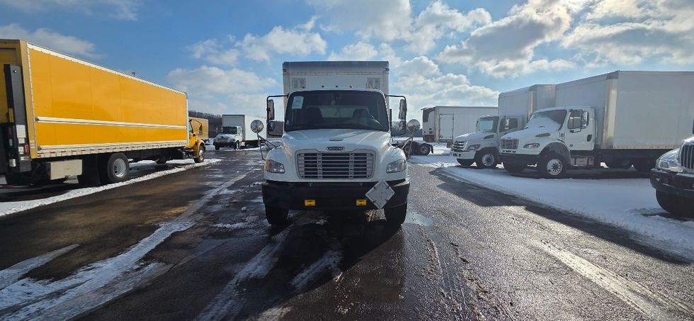 Medium Duty Box Truck-Light and Medium Duty Trucks-Freightliner-2019-M2-Middlefield-OH-157,944\n\t\tmiles-$ 38,250 - Image 2
