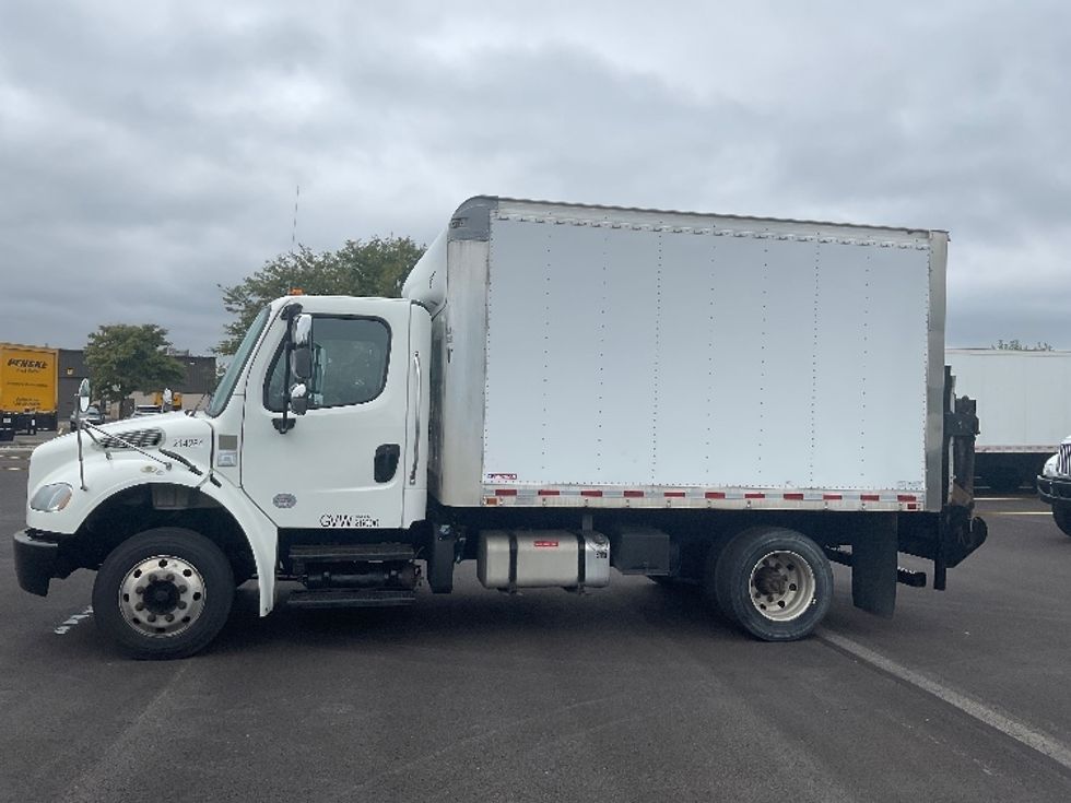 Medium Duty Box Truck-Light and Medium Duty Trucks-Freightliner-2019-M2-Middlefield-OH-165,331\n\t\tmiles-$ 36,250 - Image 4