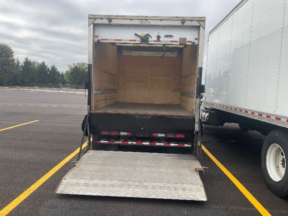 Medium Duty Box Truck-Light and Medium Duty Trucks-Freightliner-2019-M2-Middlefield-OH-165,331\n\t\tmiles-$ 36,250 - Image 9