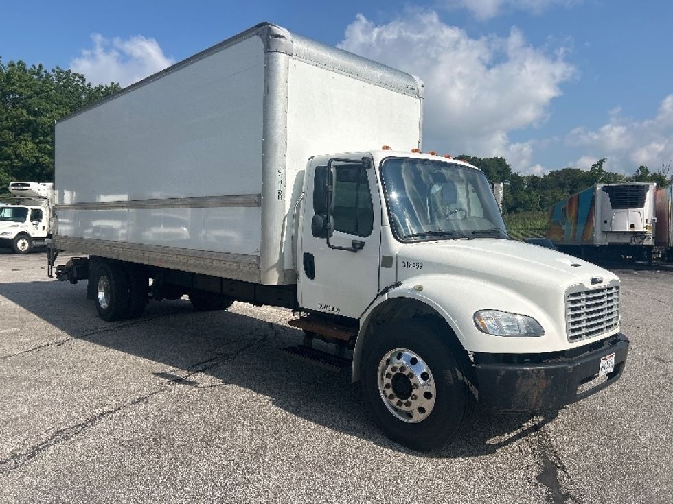 Medium Duty Box Truck-Light and Medium Duty Trucks-Freightliner-2019-M2-Middlefield-OH-166,805\n\t\tmiles-$ 52,750 - Image 1