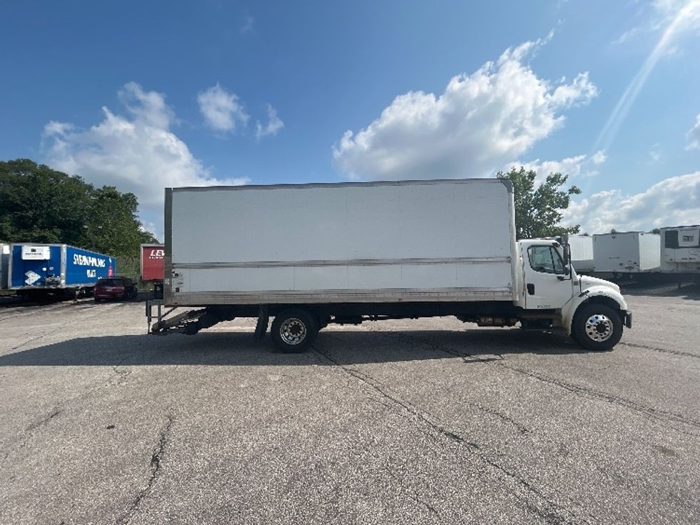 Medium Duty Box Truck-Light and Medium Duty Trucks-Freightliner-2019-M2-Middlefield-OH-166,805\n\t\tmiles-$ 52,750 - Image 15