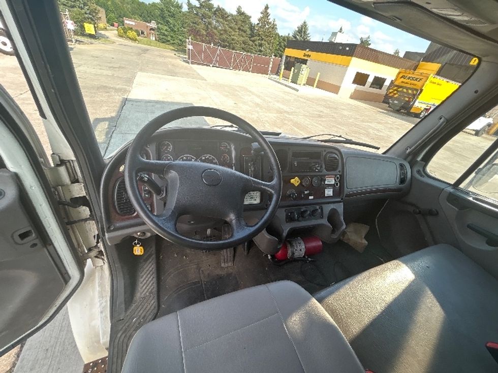 Medium Duty Box Truck-Light and Medium Duty Trucks-Freightliner-2019-M2-Middlefield-OH-166,805\n\t\tmiles-$ 52,750 - Image 18