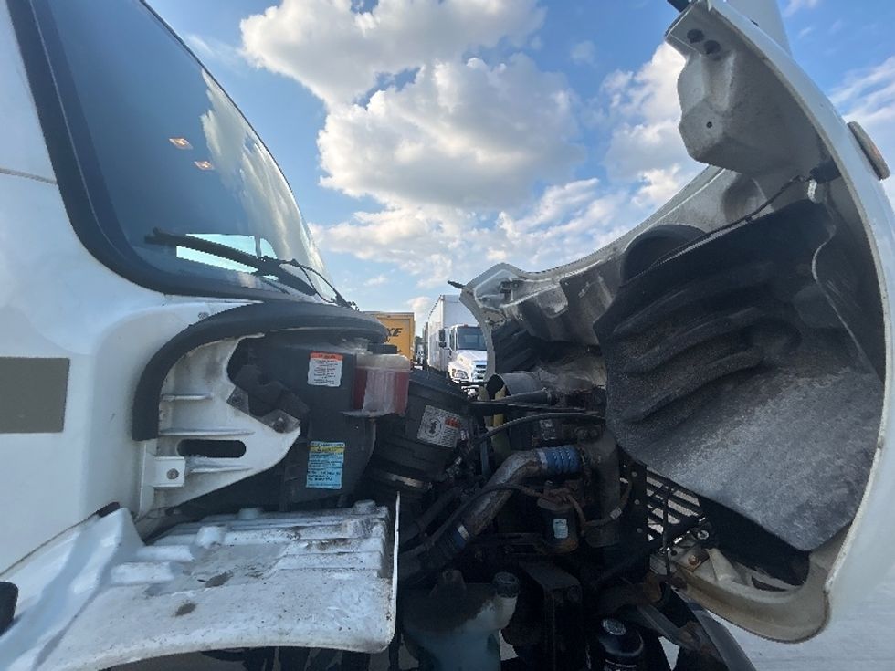 Medium Duty Box Truck-Light and Medium Duty Trucks-Freightliner-2019-M2-Middlefield-OH-166,805\n\t\tmiles-$ 52,750 - Image 23