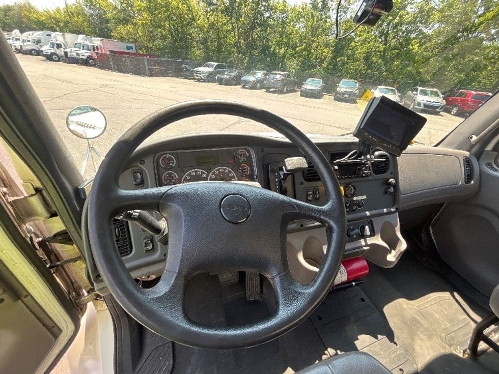 Medium Duty Box Truck-Light and Medium Duty Trucks-Freightliner-2019-M2-Middlefield-OH-257,999\n\t\tmiles-$ 44,000 - Image 18