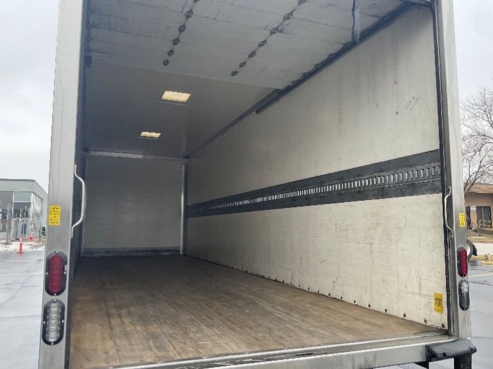 Medium Duty Box Truck-Light and Medium Duty Trucks-Freightliner-2019-M2-Milwaukee-WI-121,036\n\t\tmiles-$ 42,750 - Image 12