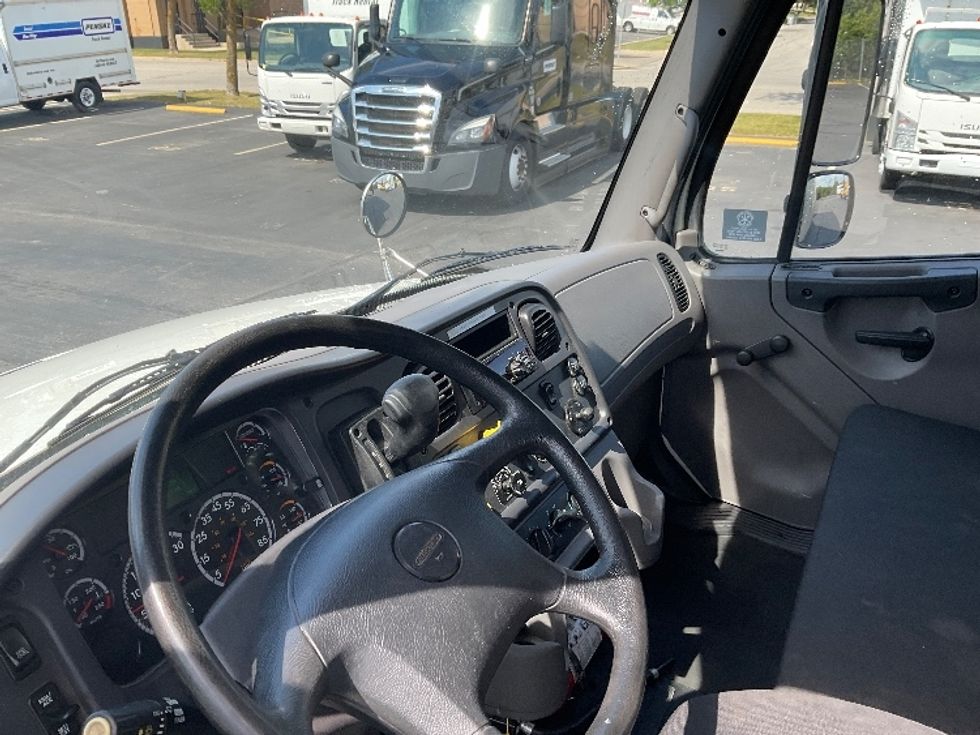 Medium Duty Box Truck-Light and Medium Duty Trucks-Freightliner-2019-M2-Milwaukee-WI-149,910\n\t\tmiles-$ 54,250 - Image 17