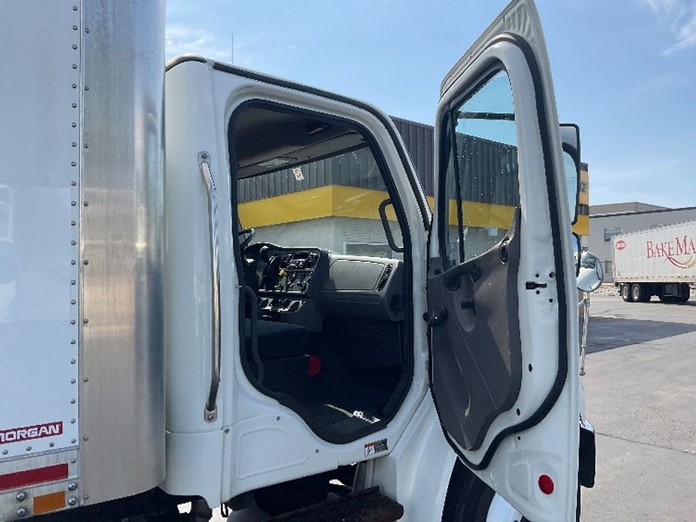 Medium Duty Box Truck-Light and Medium Duty Trucks-Freightliner-2019-M2-Milwaukee-WI-149,910\n\t\tmiles-$ 54,250 - Image 20
