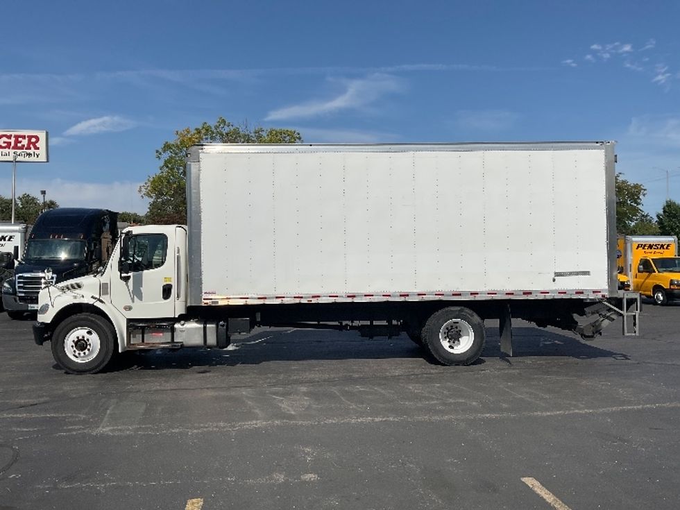 Medium Duty Box Truck-Light and Medium Duty Trucks-Freightliner-2019-M2-Milwaukee-WI-149,910\n\t\tmiles-$ 54,250 - Image 4