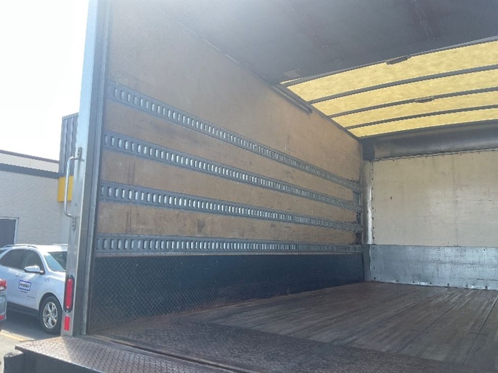 Medium Duty Box Truck-Light and Medium Duty Trucks-Freightliner-2019-M2-Milwaukee-WI-152,458\n\t\tmiles-$ 41,250 - Image 11