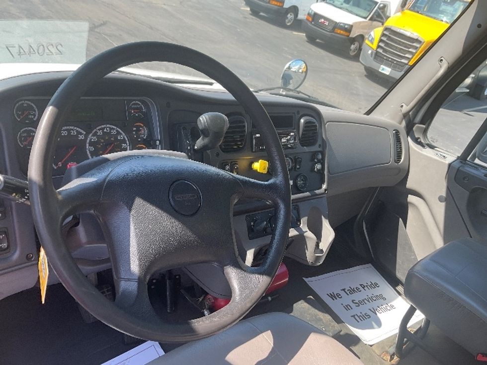 Medium Duty Box Truck-Light and Medium Duty Trucks-Freightliner-2019-M2-Milwaukee-WI-152,458\n\t\tmiles-$ 41,250 - Image 17