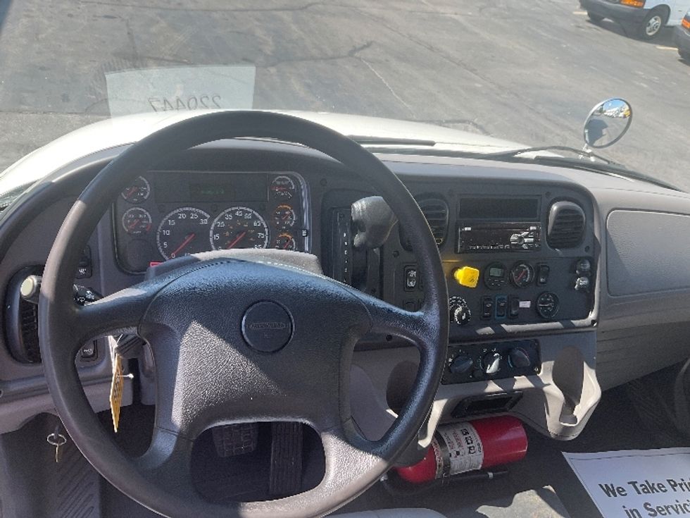 Medium Duty Box Truck-Light and Medium Duty Trucks-Freightliner-2019-M2-Milwaukee-WI-152,458\n\t\tmiles-$ 41,250 - Image 18